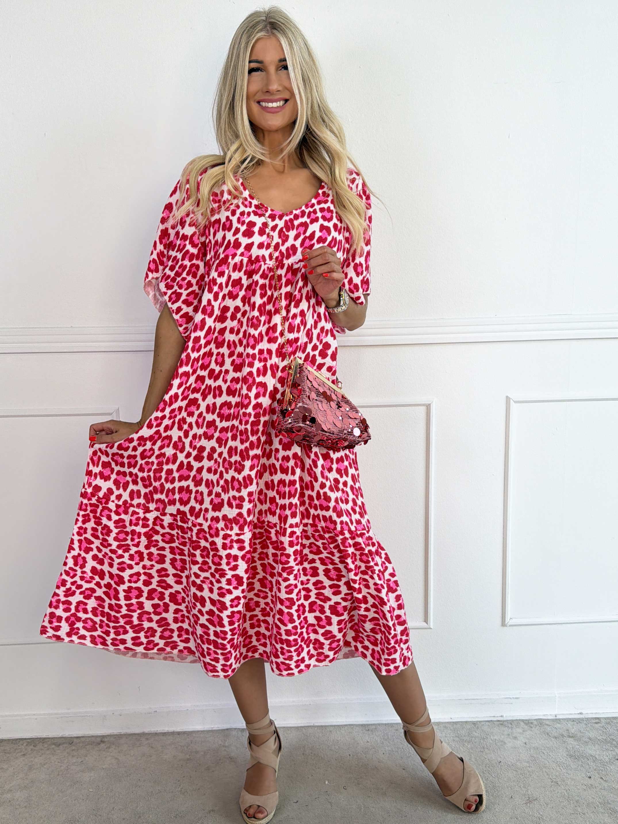 Ciara - Bomuldskjole i leopardprint med flæsekant forneden